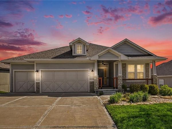 19610 W 115th Court, Olathe, KS 66061