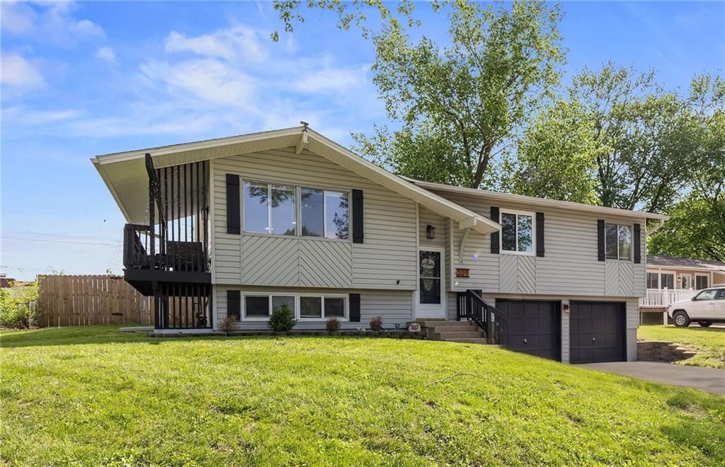 309 NE 88th Terrace, Kansas City, MO 64155 Main Photo