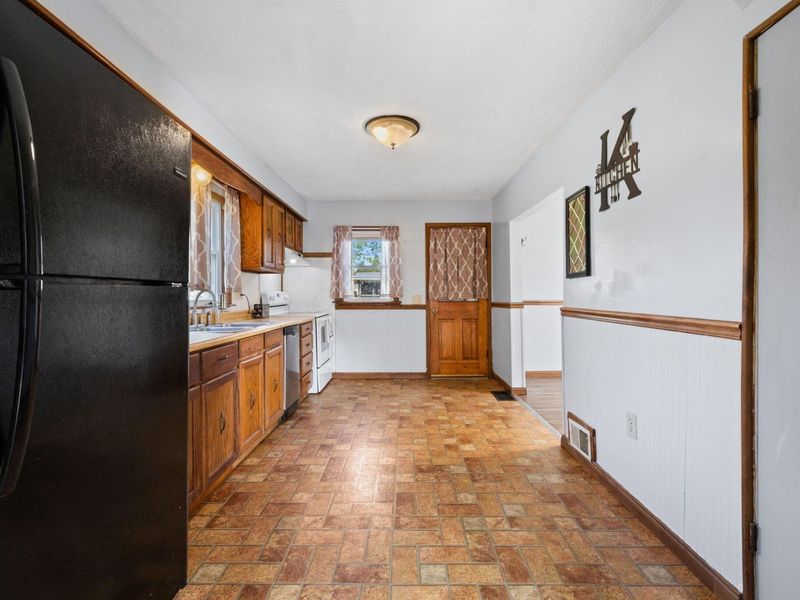 840 W 10th Street, Ashland, OH 44805 Photo 9