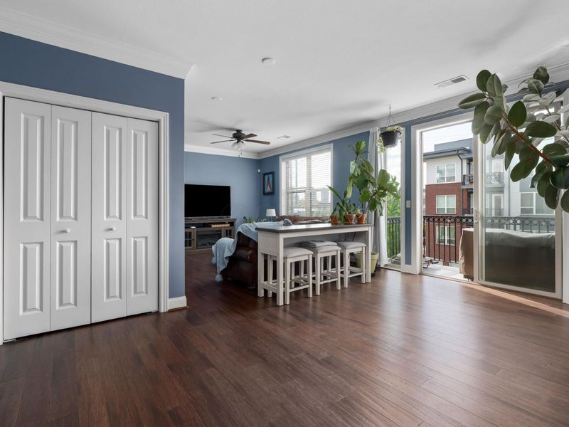 936 Perry Place, Unit 302, Columbus, OH 43215 Photo 16