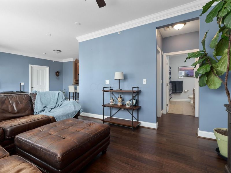 936 Perry Place, Unit 302, Columbus, OH 43215 Photo 18