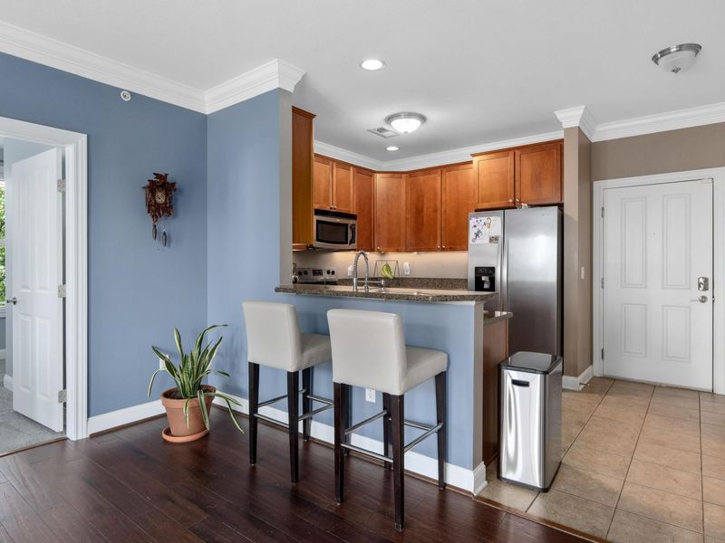 936 Perry Place, Unit 302, Columbus, OH 43215 Photo 5