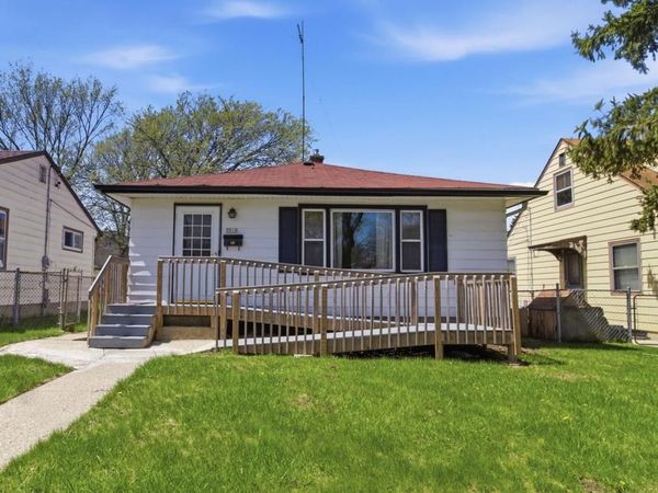 5919 N 67th STREET, Milwaukee, WI 53218