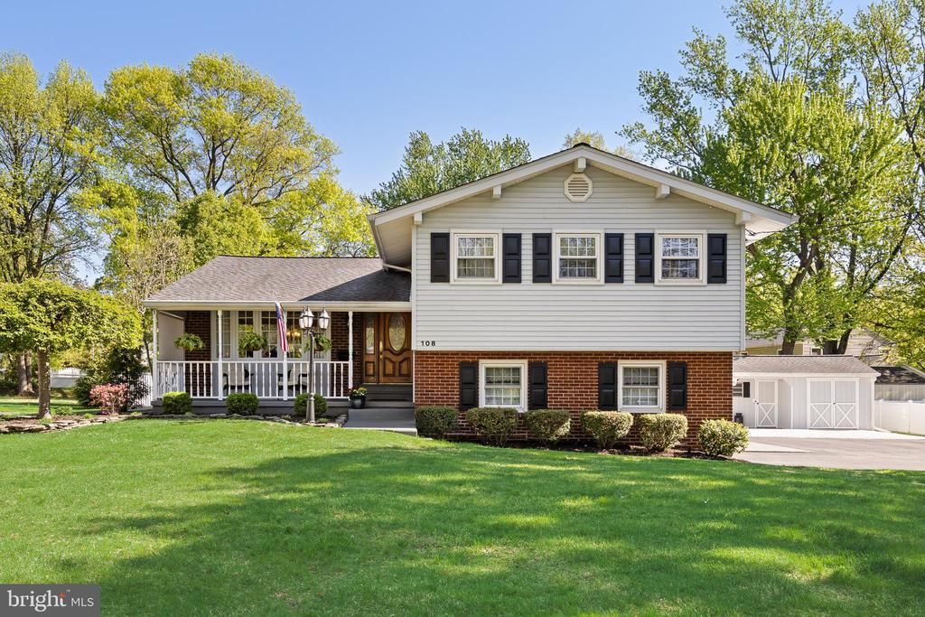 108 Wedgewood Drive, Cinnaminson, NJ 08077 Main Photo