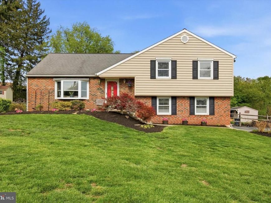 615 Meadowbrook Road, East Norriton, PA 19401 Main Photo