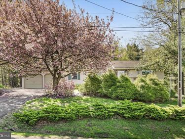 2377 STALLION DRIVE, AUBURN, PA 17922