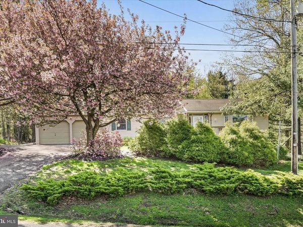 2377 STALLION DRIVE, AUBURN, PA 17922