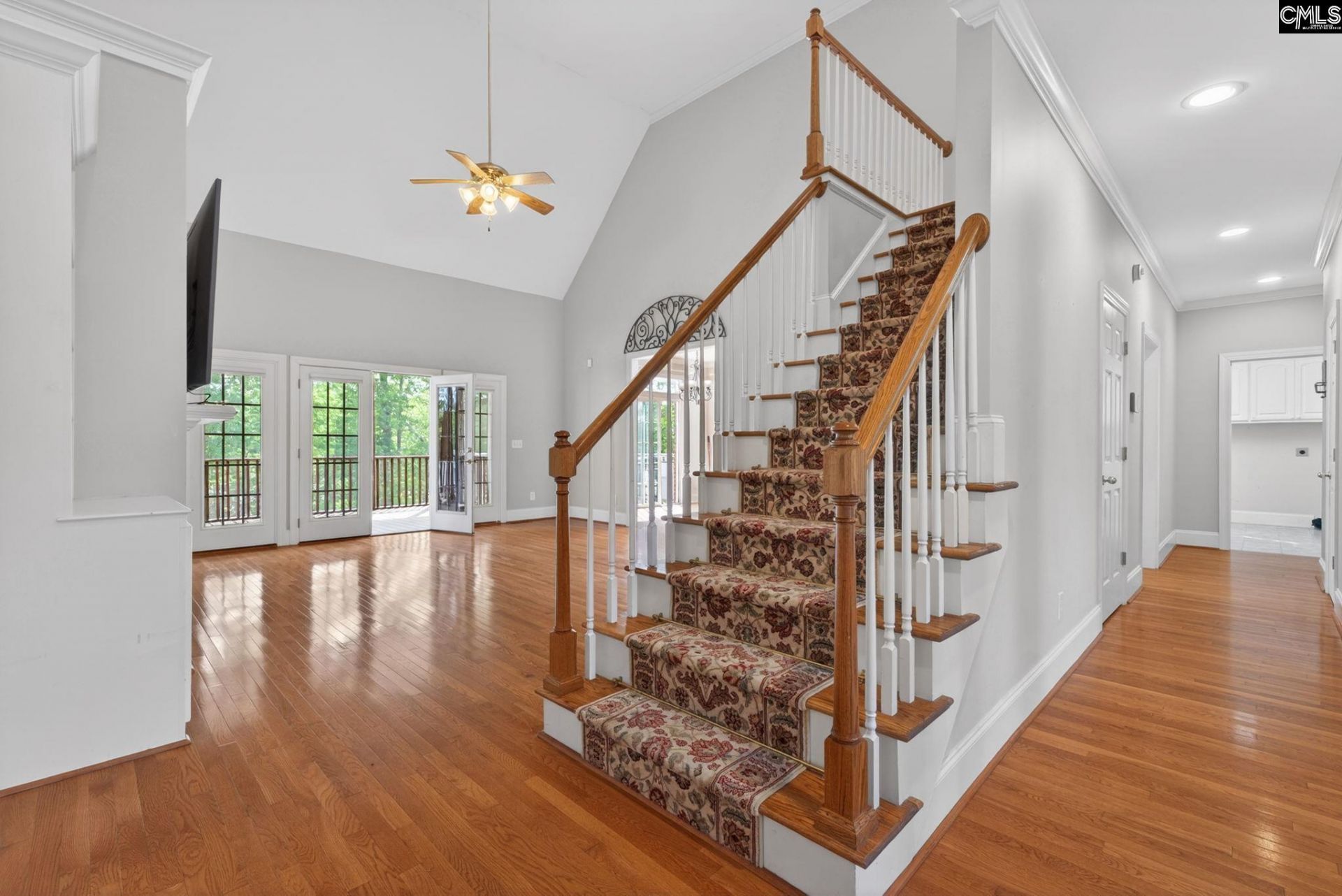 100 Shores Edge Drive  Photo 18