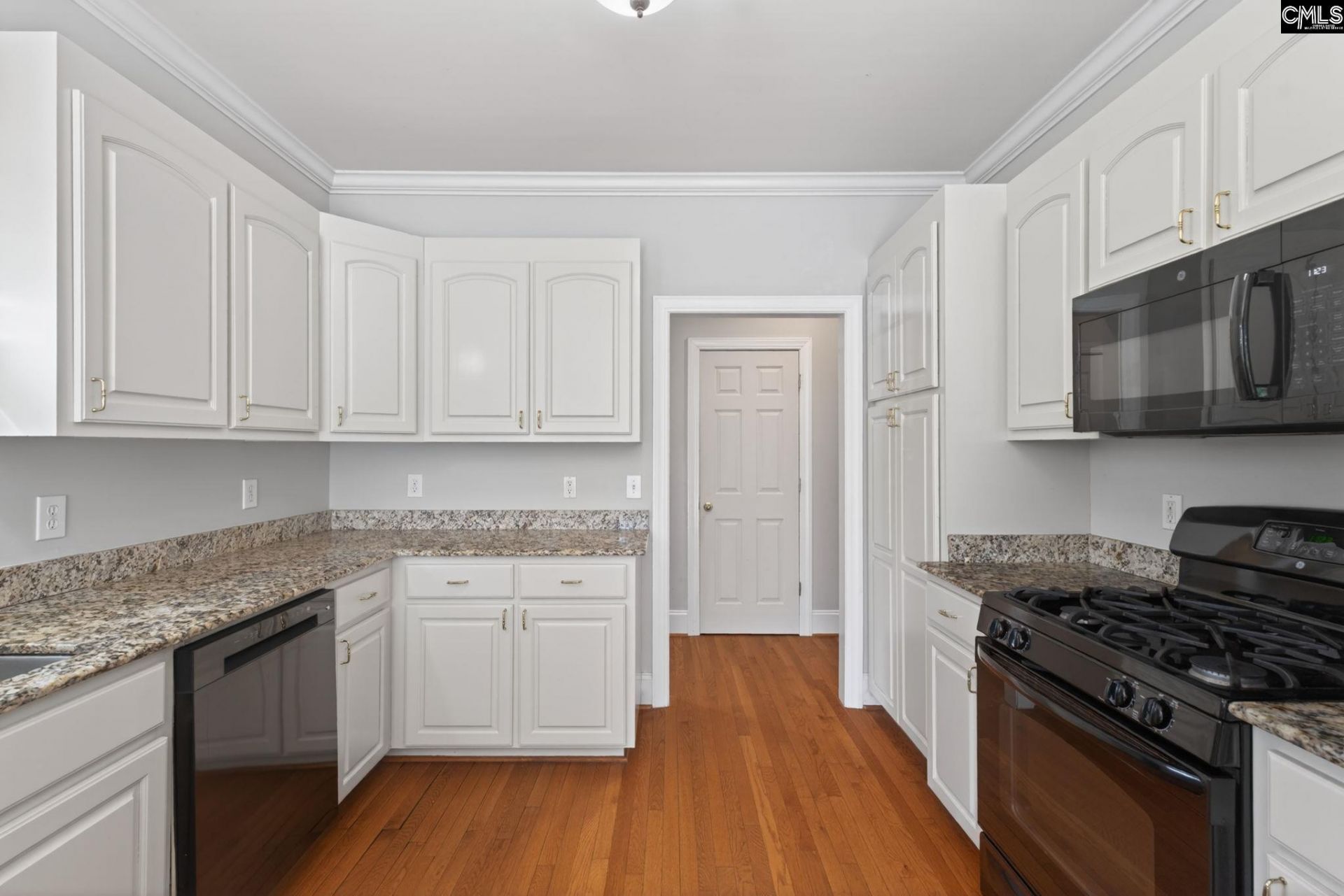 100 Shores Edge Drive  Photo 21