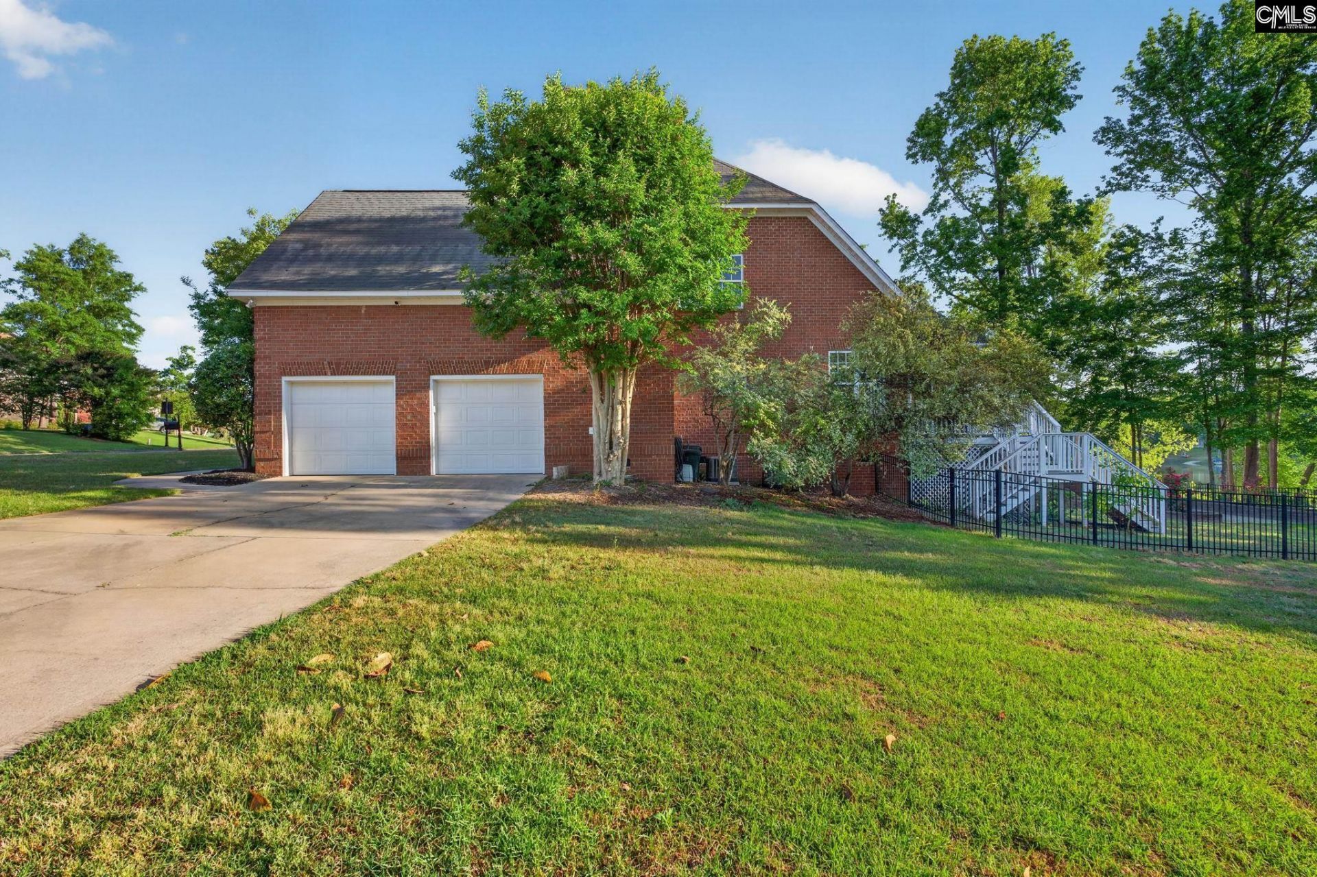 100 Shores Edge Drive  Photo 6