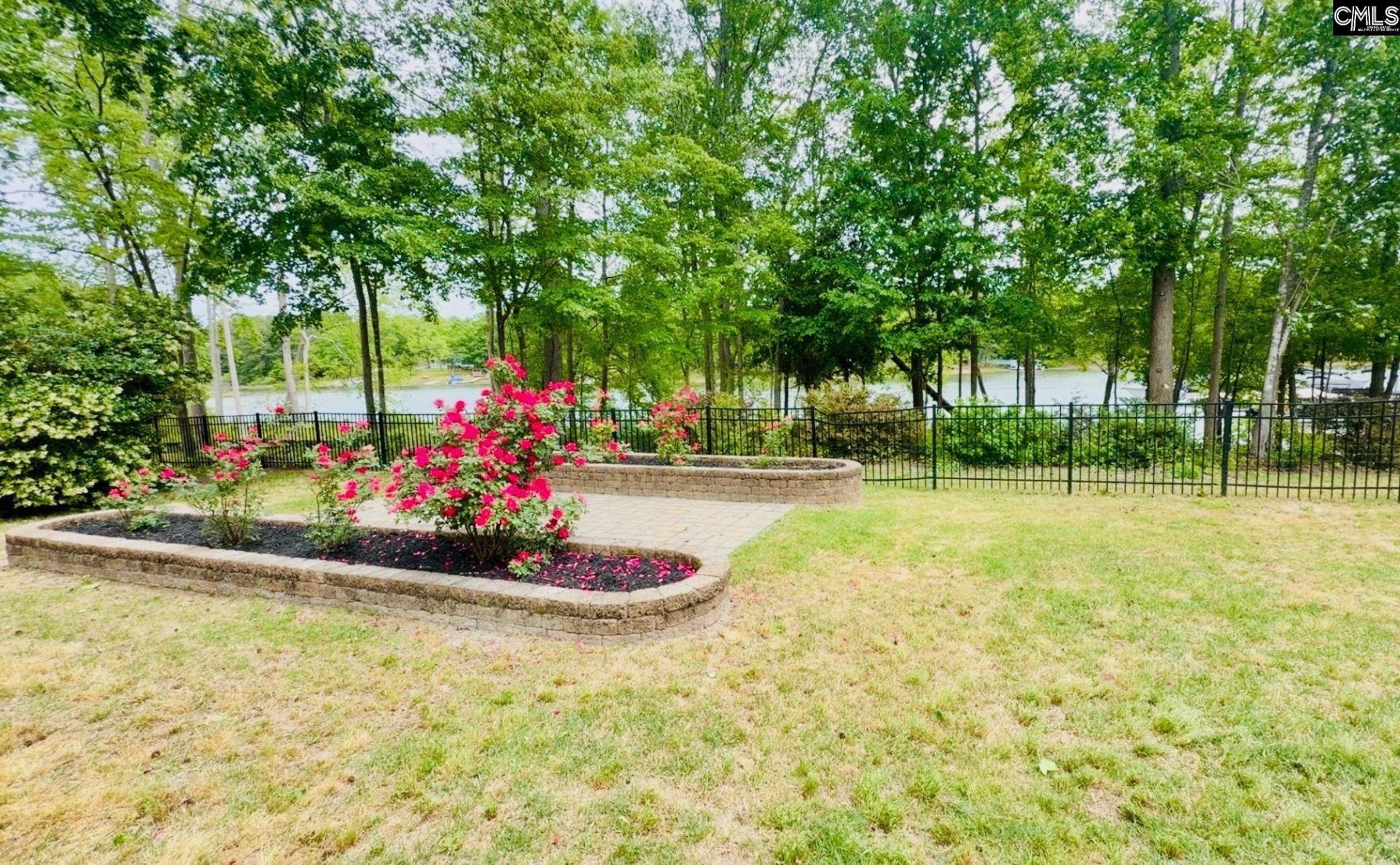 100 Shores Edge Drive  Photo 79