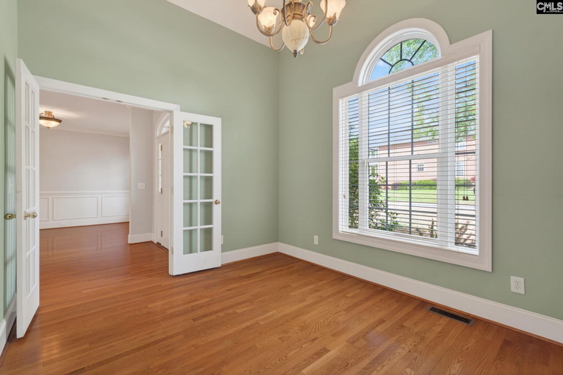 100 Shores Edge Drive  Photo 8