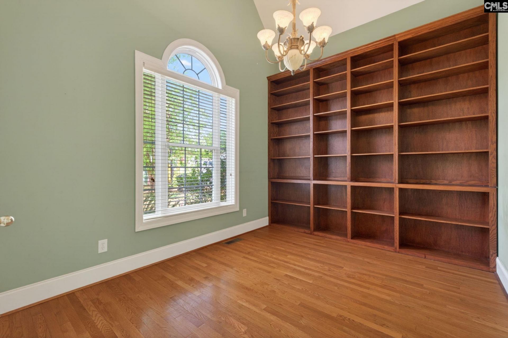 100 Shores Edge Drive  Photo 9