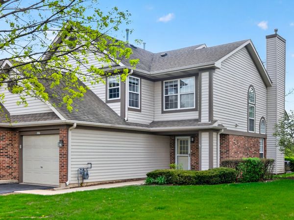 1760 Nature Court , Schaumburg, IL 60193