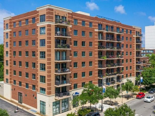 4848 N Sheridan Road , Chicago, IL 60640