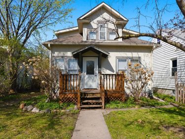 3740 29th Avenue S, Minneapolis, MN 55406