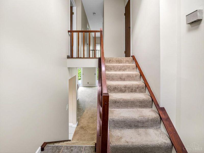 5265 Eaglesnest Drive, Cincinnati, OH 45248 Photo 2