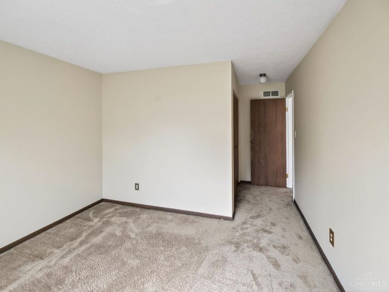 5265 Eaglesnest Drive, Cincinnati, OH 45248 Photo 22