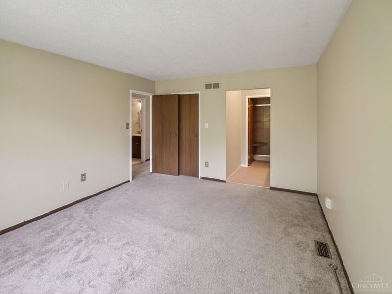 5265 Eaglesnest Drive, Cincinnati, OH 45248 Photo 26