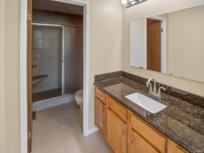 5265 Eaglesnest Drive, Cincinnati, OH 45248 Photo 27