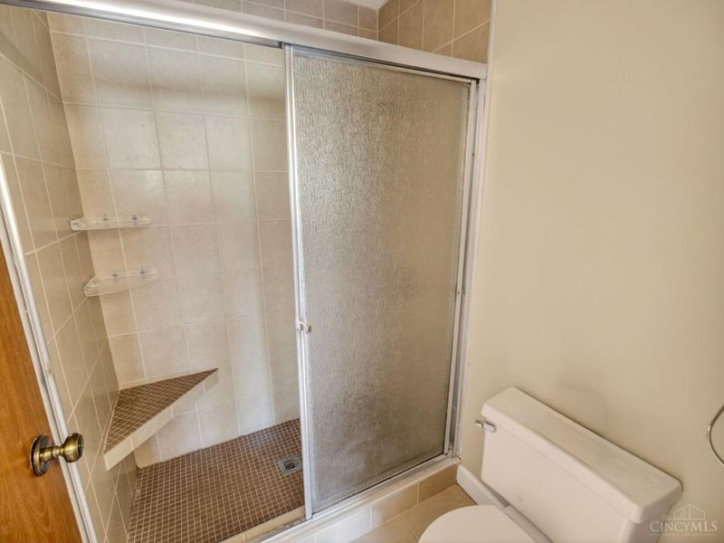 5265 Eaglesnest Drive, Cincinnati, OH 45248 Photo 28