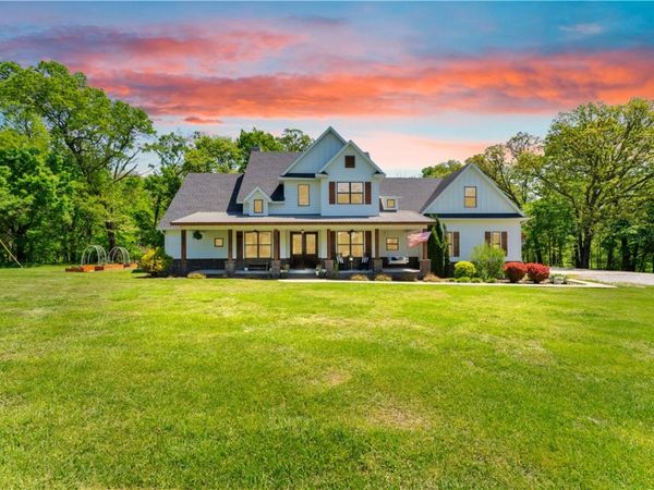 4205 N Rainbow Farm Road, Bentonville, AR 72713