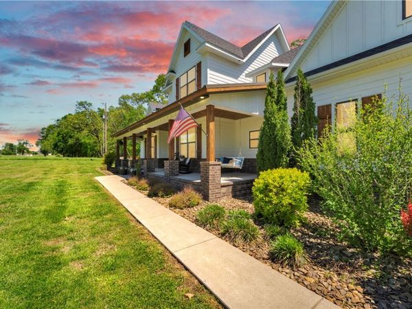 4205 Rainbow Farm Road, Bentonville, AR 72713