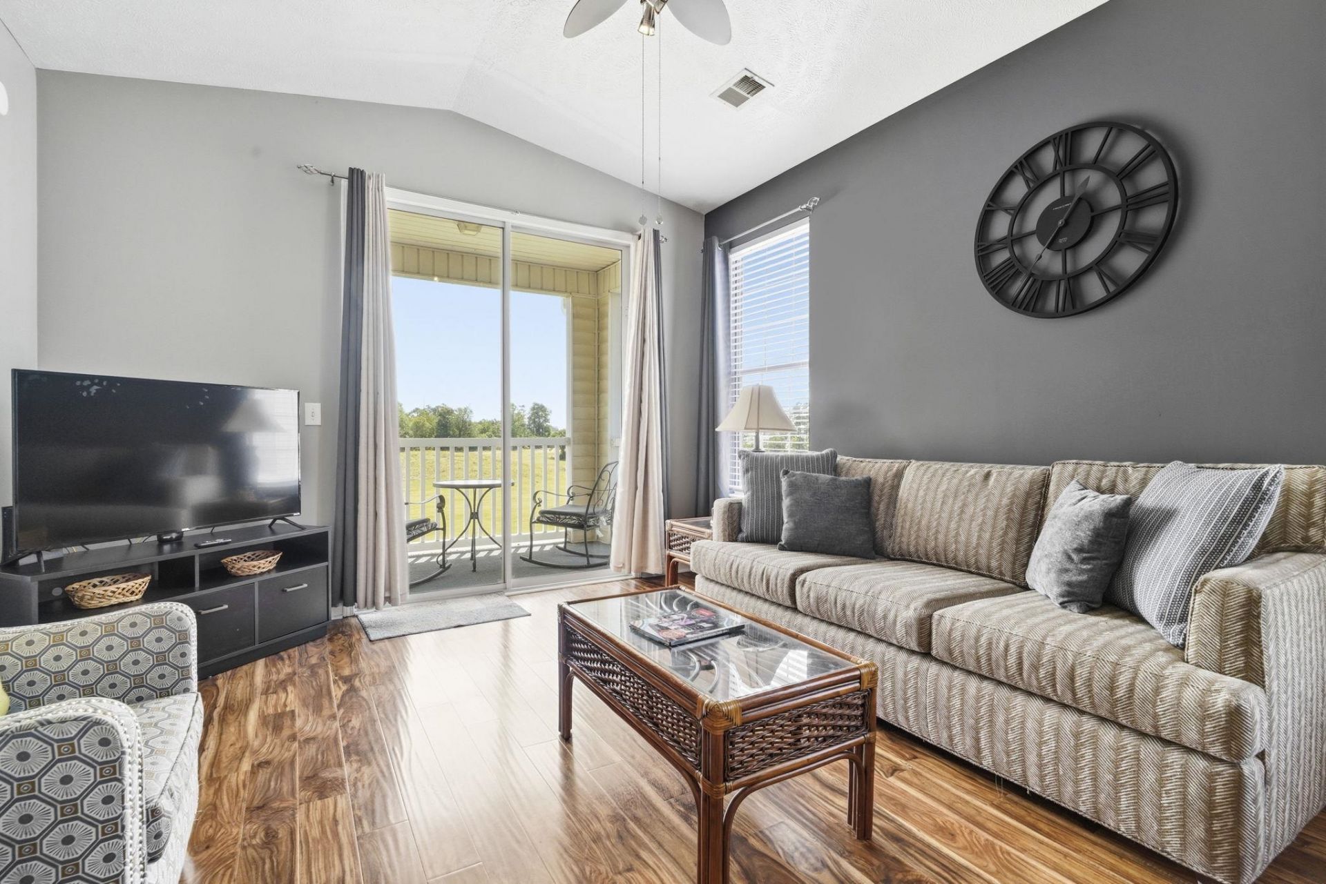 480 River Oaks Dr.  Photo 12