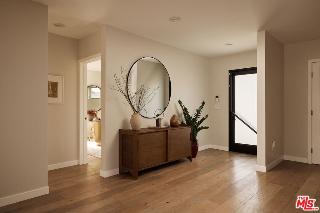 12906 Warren Avenue, Los Angeles, CA 90066 Main Photo