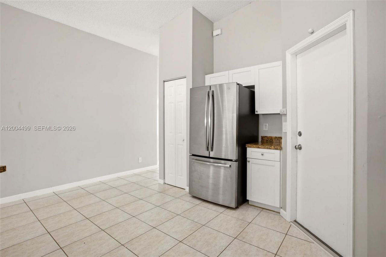 1414 E Harmony Lake Cir , Davie, FL 33324 Photo