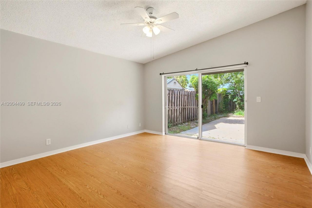 1414 E Harmony Lake Cir , Davie, FL 33324 Photo