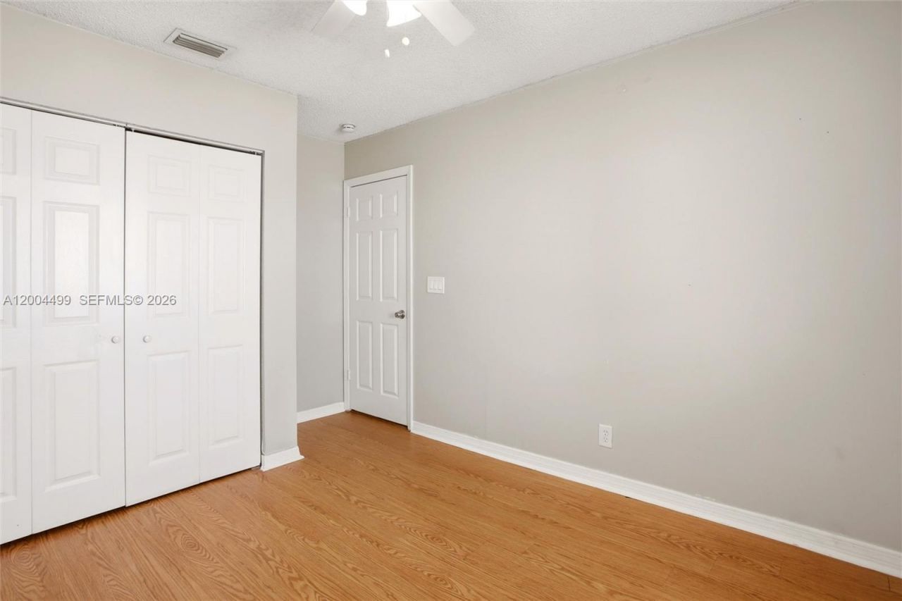 1414 E Harmony Lake Cir , Davie, FL 33324 Photo