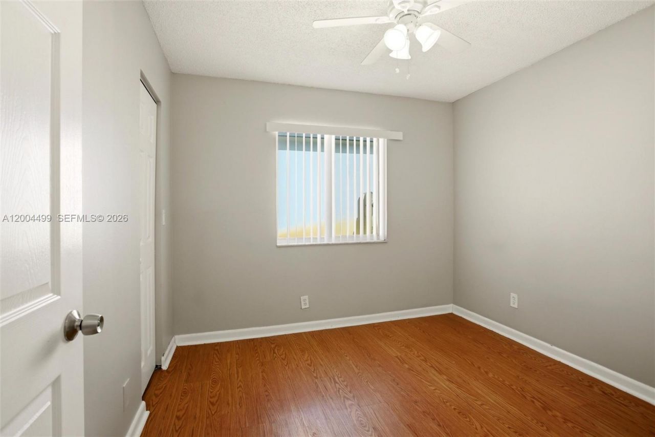 1414 E Harmony Lake Cir , Davie, FL 33324 Photo