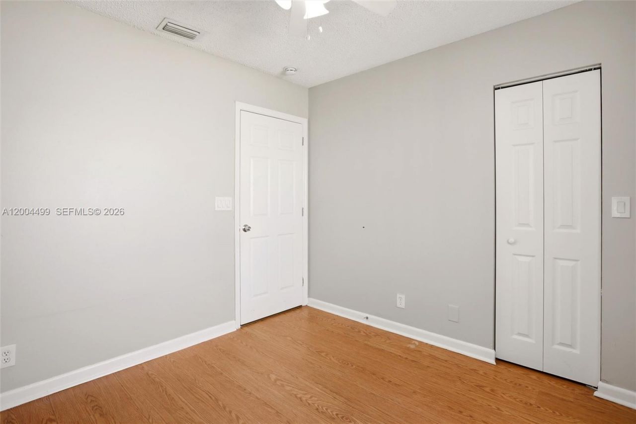 1414 E Harmony Lake Cir , Davie, FL 33324 Photo