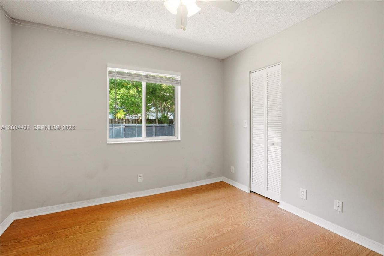 1414 E Harmony Lake Cir , Davie, FL 33324 Photo
