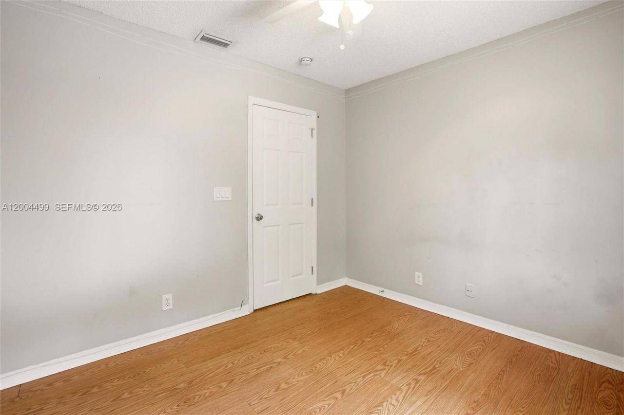 1414 E Harmony Lake Cir , Davie, FL 33324 Photo