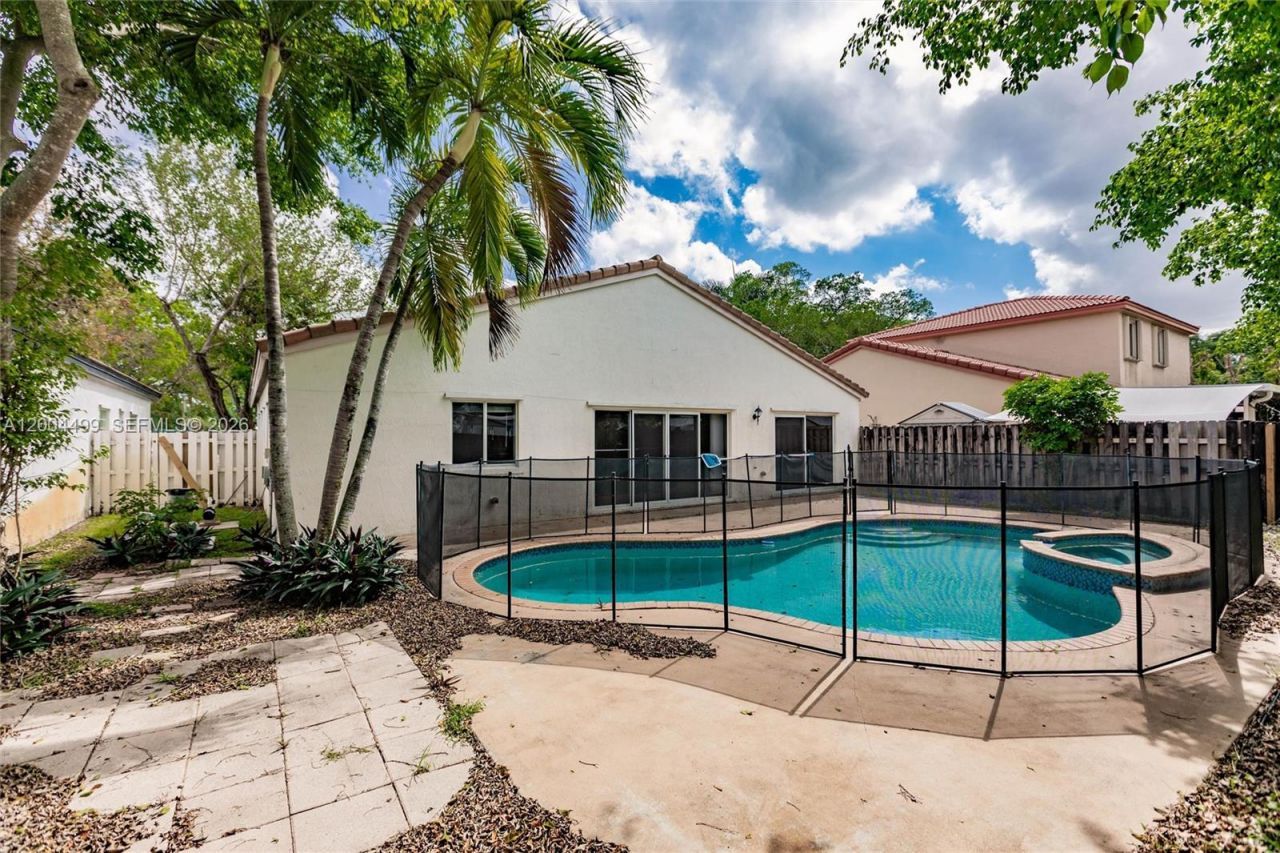 1414 E Harmony Lake Cir , Davie, FL 33324 Photo
