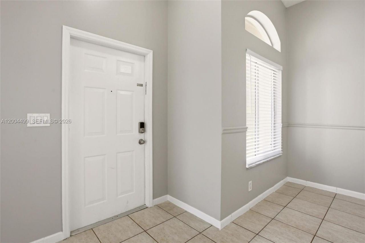 1414 E Harmony Lake Cir , Davie, FL 33324 Photo