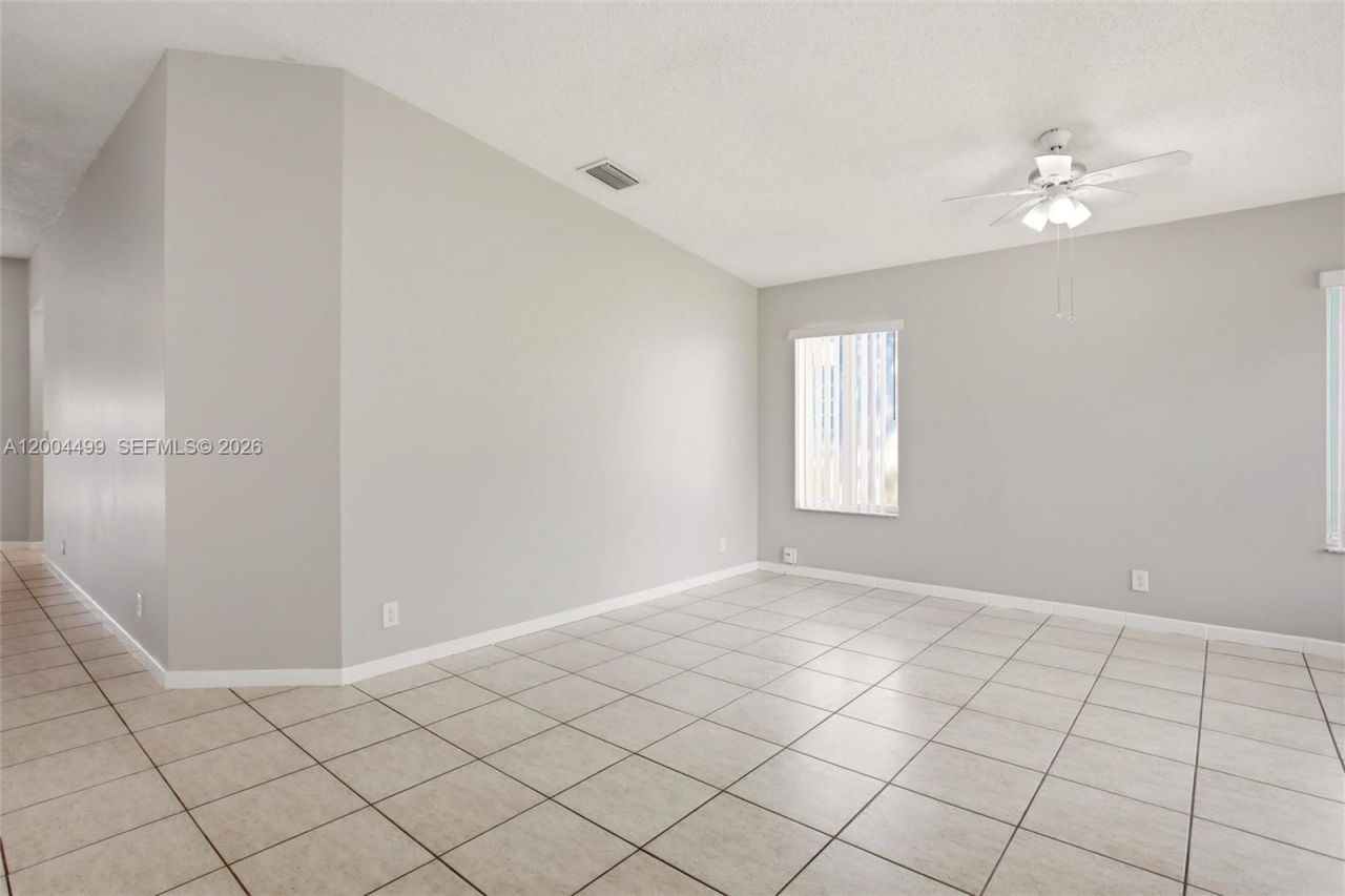 1414 E Harmony Lake Cir , Davie, FL 33324 Photo
