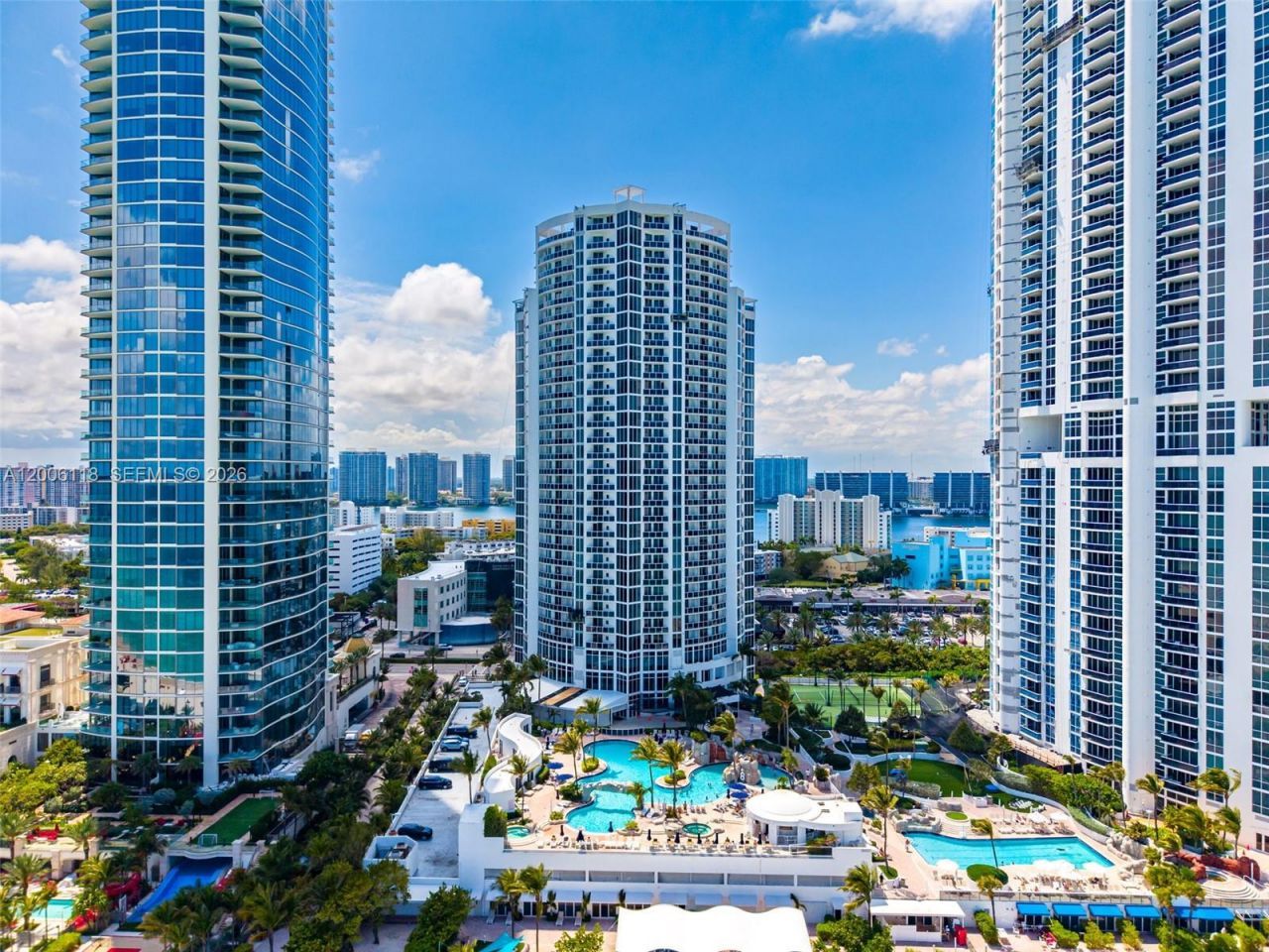 18001 Collins Ave , Unit 2209, Sunny Isles Beach, FL 33160 Photo