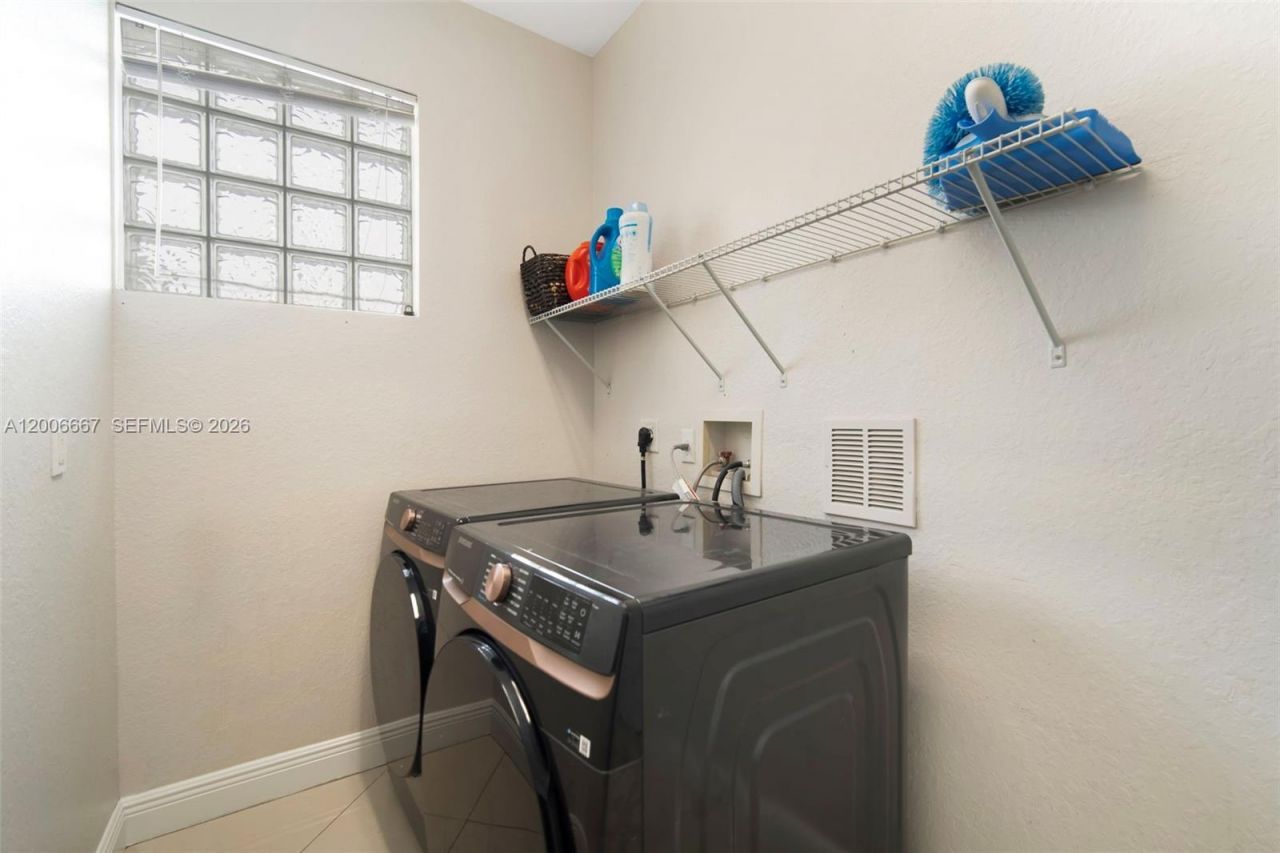 1225 Rosegate Blvd , Riviera Beach, FL 33404 Photo