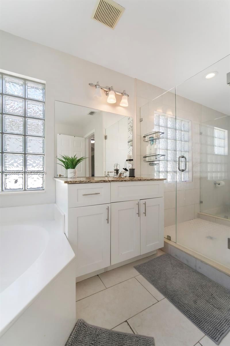 1225 Rosegate Blvd , Riviera Beach, FL 33404 Photo