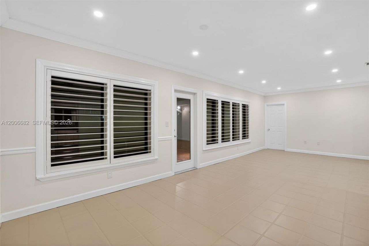 1435 Blue Rd, Coral Gables, FL 33146 Photo