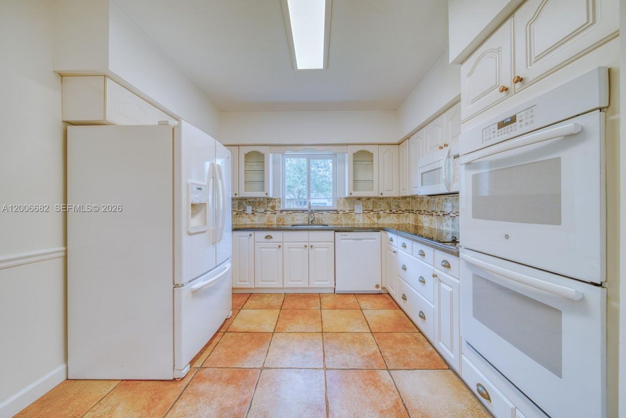 1435 Blue Rd , Coral Gables, FL 33146 Photo