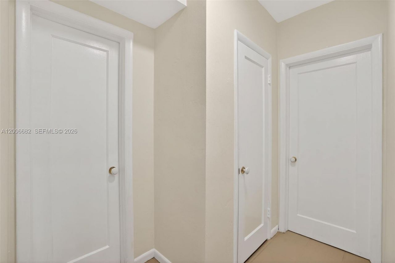 1435 Blue Rd, Coral Gables, FL 33146 Photo