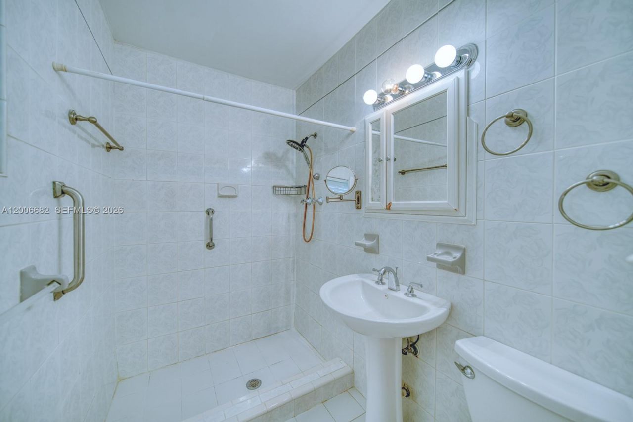 1435 Blue Rd , Coral Gables, FL 33146 Photo
