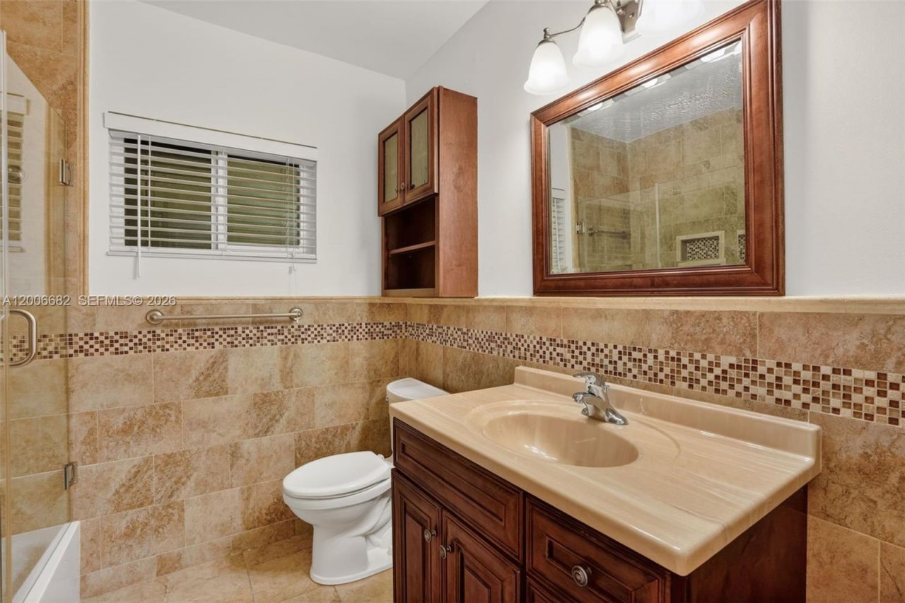 1435 Blue Rd, Coral Gables, FL 33146 Photo