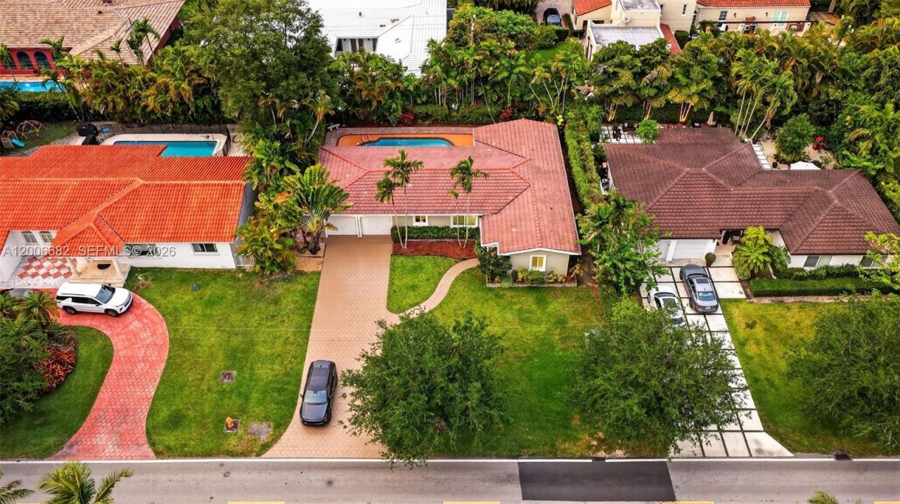 1435 Blue Rd, Coral Gables, FL 33146 Photo
