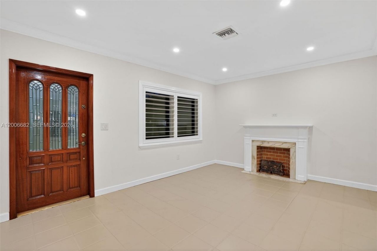 1435 Blue Rd, Coral Gables, FL 33146 Photo