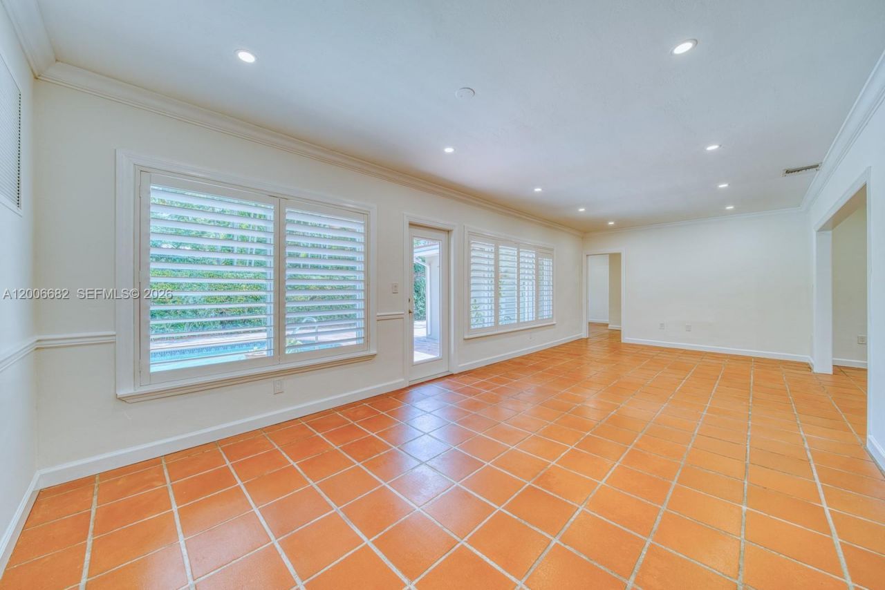 1435 Blue Rd , Coral Gables, FL 33146 Photo